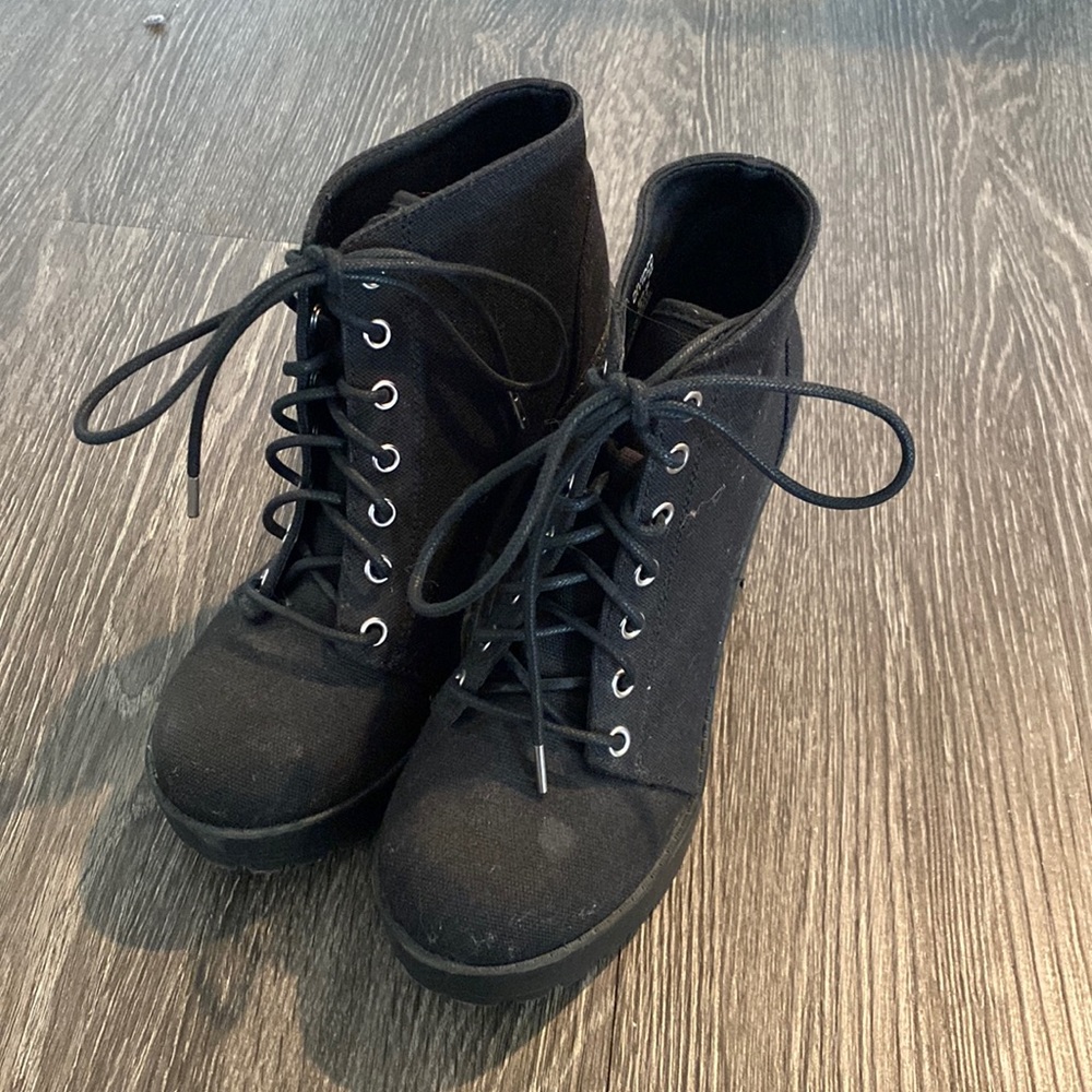 H&M black boot heels